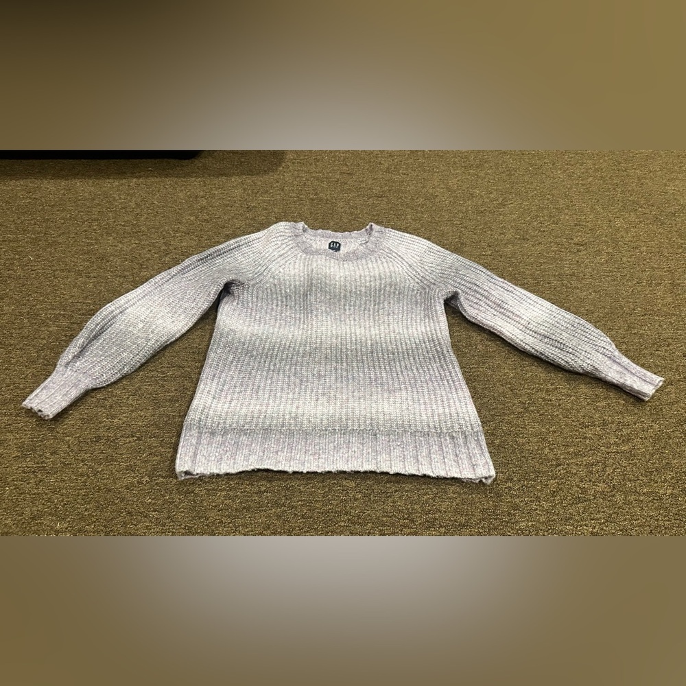 EUC! GAP Women's Light Gray Knit Crew Neck Sweater Warm sift cozy casual S